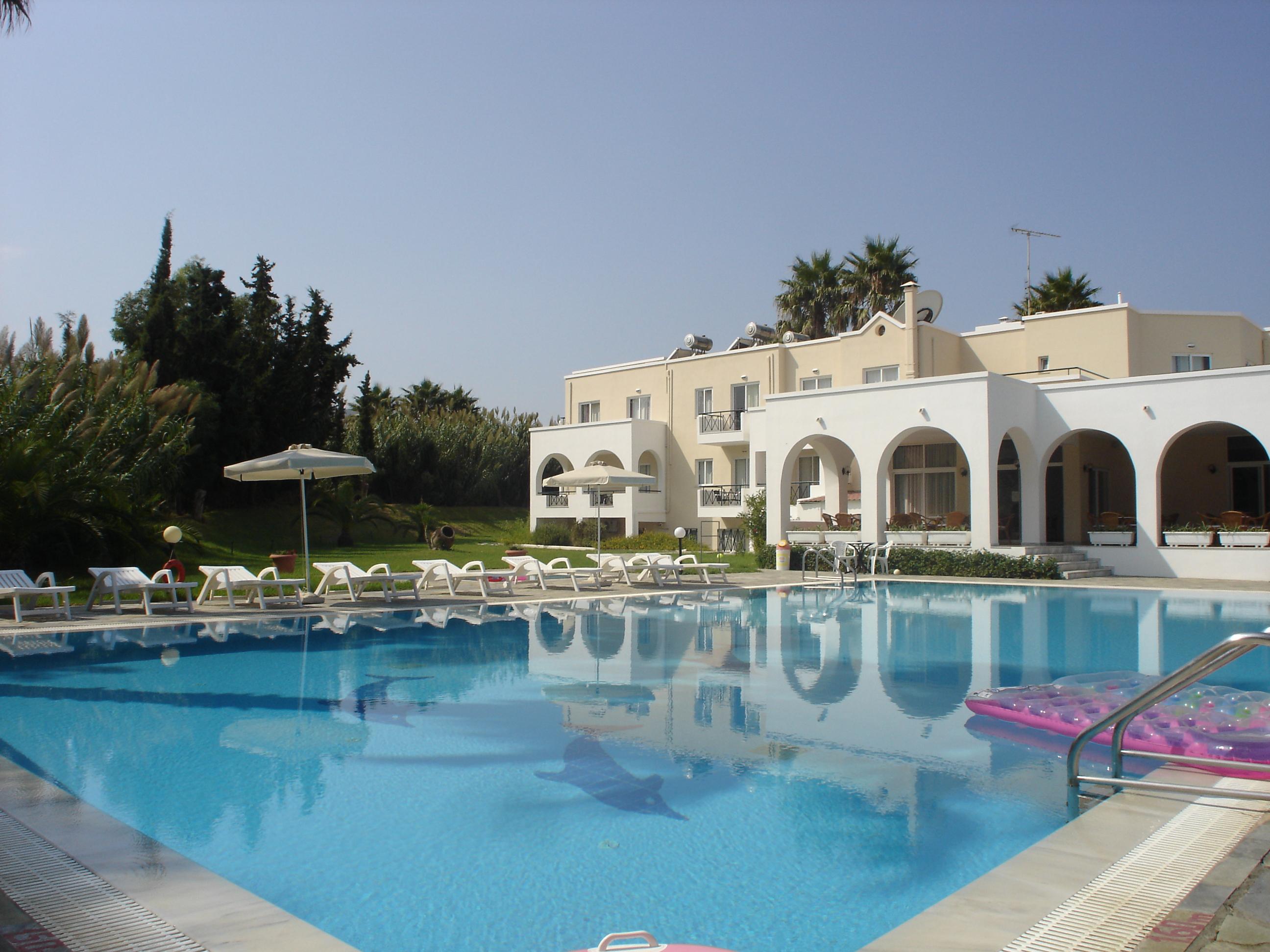פסאלידי Andromeda Hotel Apartments מראה חיצוני תמונה