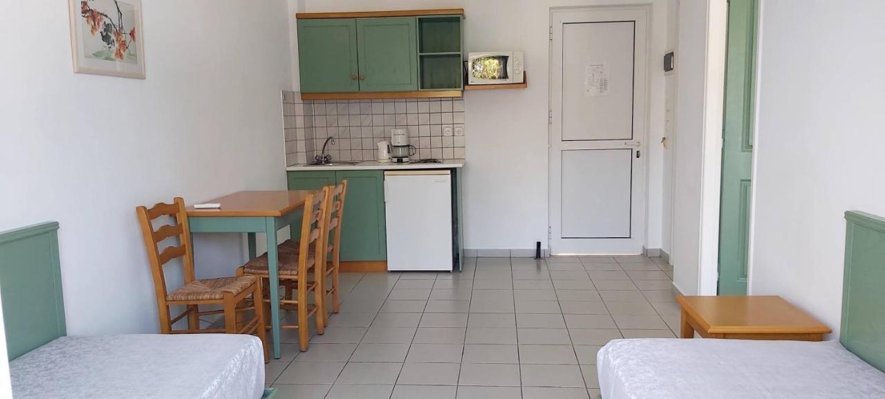 פסאלידי Andromeda Hotel Apartments מראה חיצוני תמונה