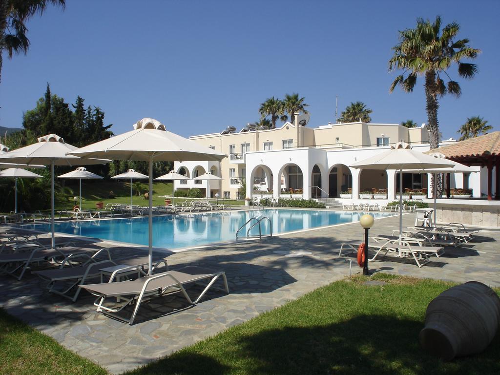 פסאלידי Andromeda Hotel Apartments מראה חיצוני תמונה