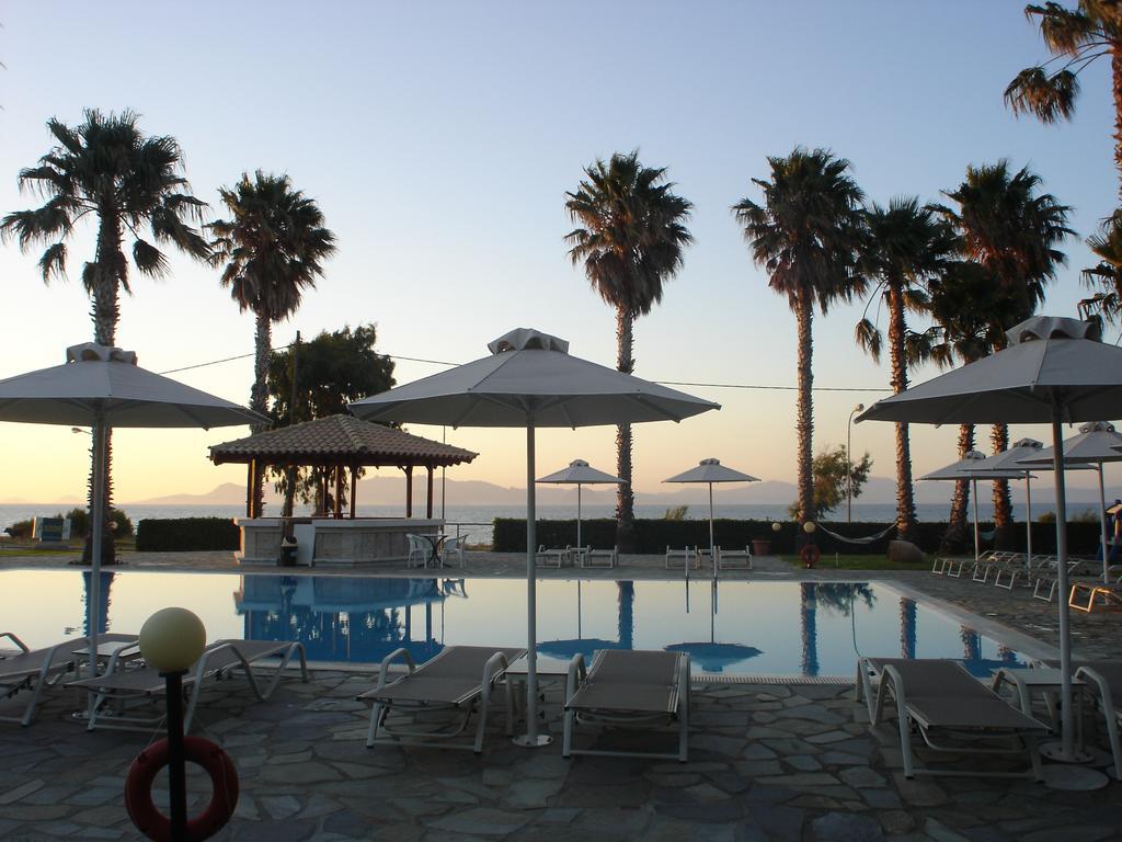 פסאלידי Andromeda Hotel Apartments מראה חיצוני תמונה